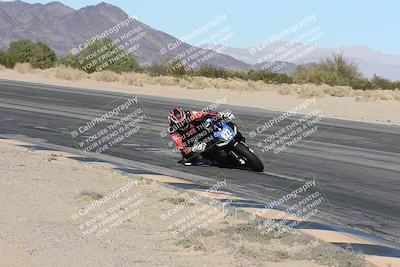 media/Dec-04-2025-Racers Edge (Thu) [[5ebc9f124d]]/3-B Group/7-Session 4 (Turn 10 Inside)/